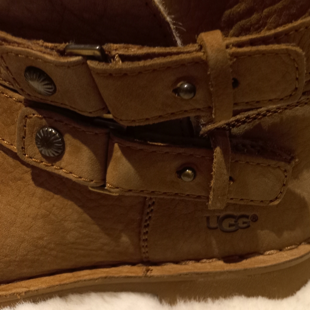 Ugg Boots - Picture 2 of 4